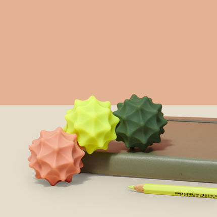 Speks Odds magnetic fidget toy desk stress relief vivid spurs