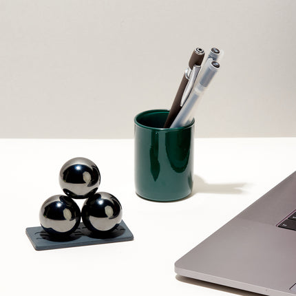 Speks Supers magnetic balls desk fidget toy gunmetal